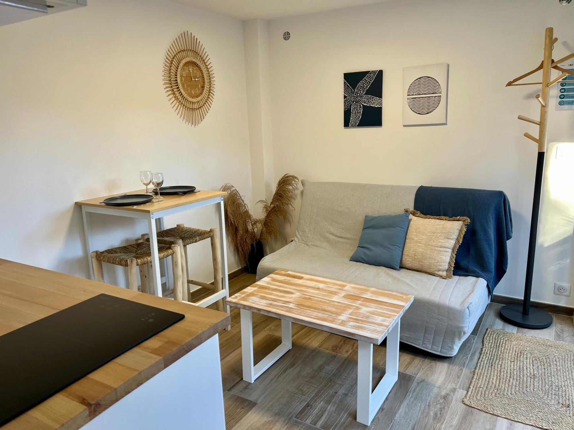 Studio With Private Car Park And Air Con Valbonne Eksteriør bilde